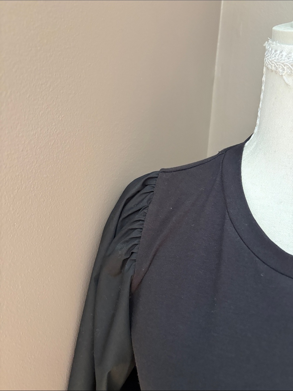 Black Short Sleeve Ruffle Waist Mini Dress - Picture 4 of 8